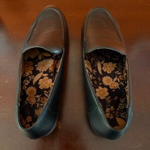 Black leather loafers; size 8 1/2